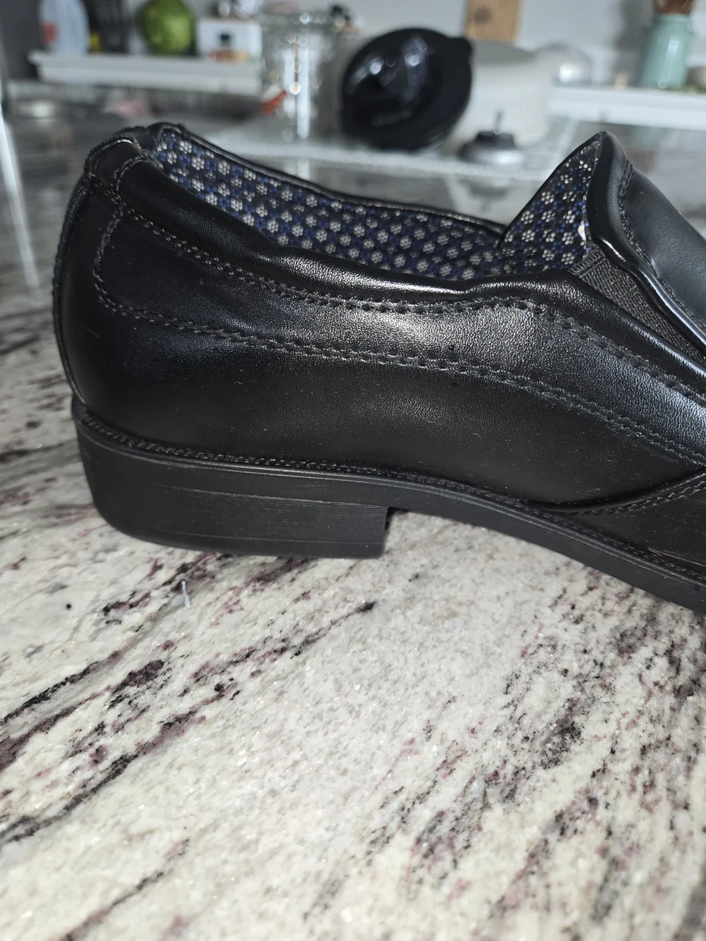 Perry Ellis smooth black